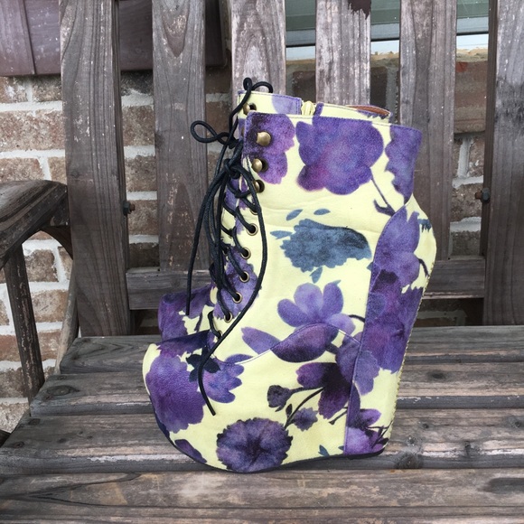 Wedges (Floral, Platform) - Picture 1 of 5